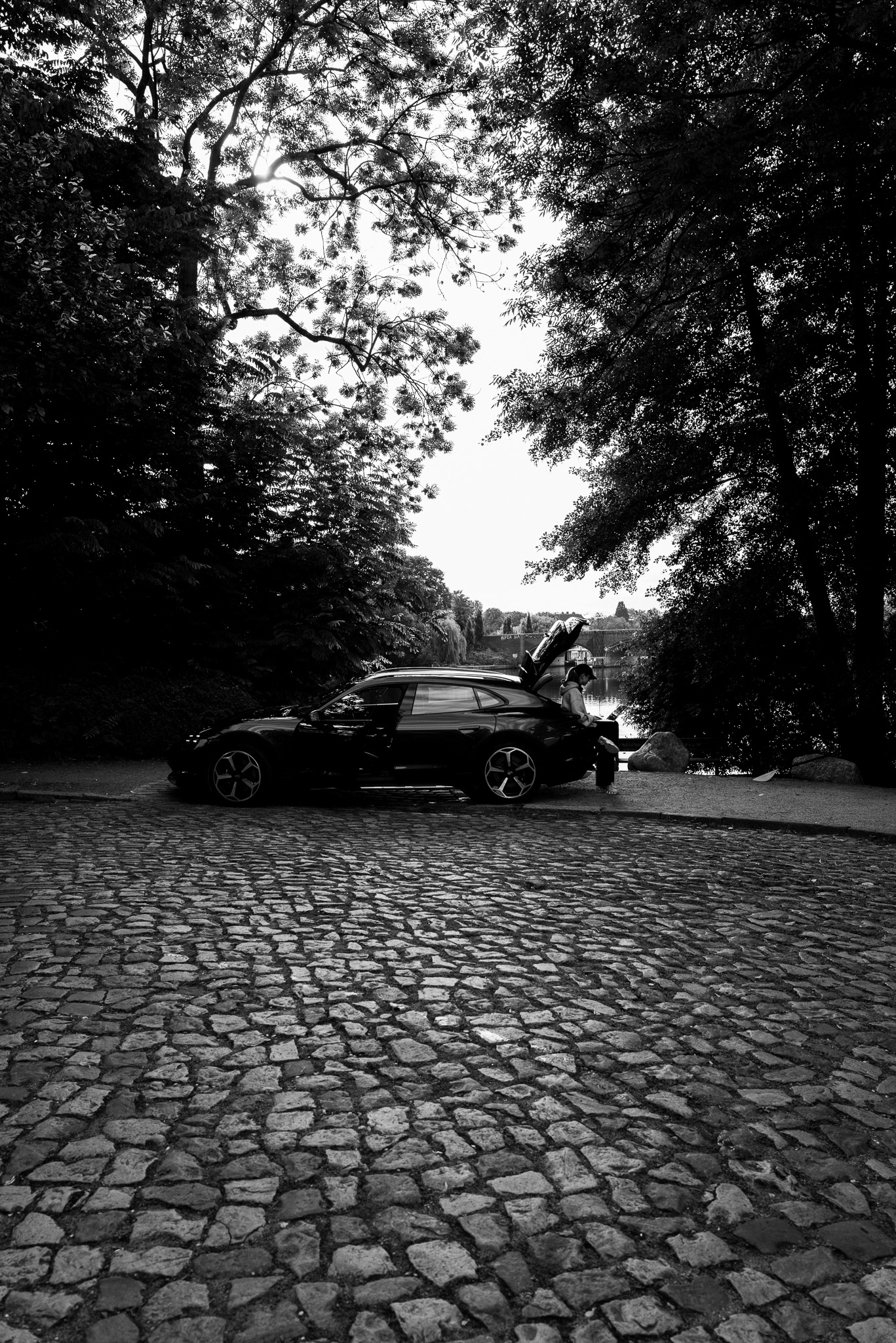 Vivien — Content Production for Porsche Hamburg