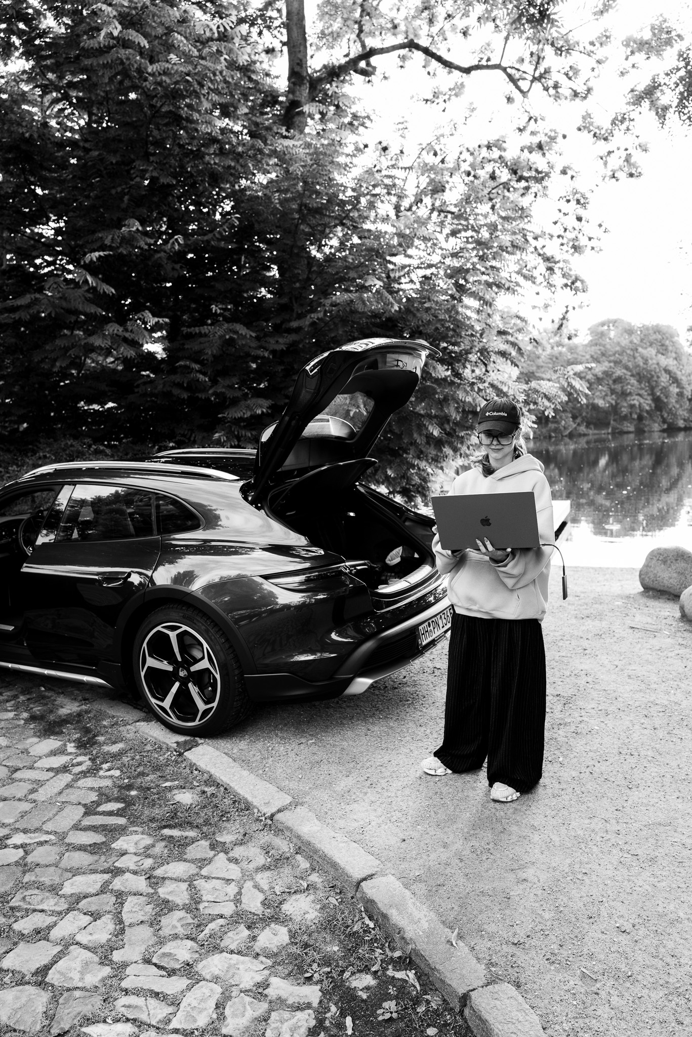 Vivien — Working on location
